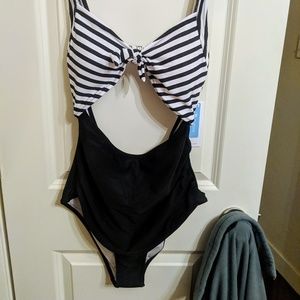 NWT Ruched Black and White  Bathing Suit